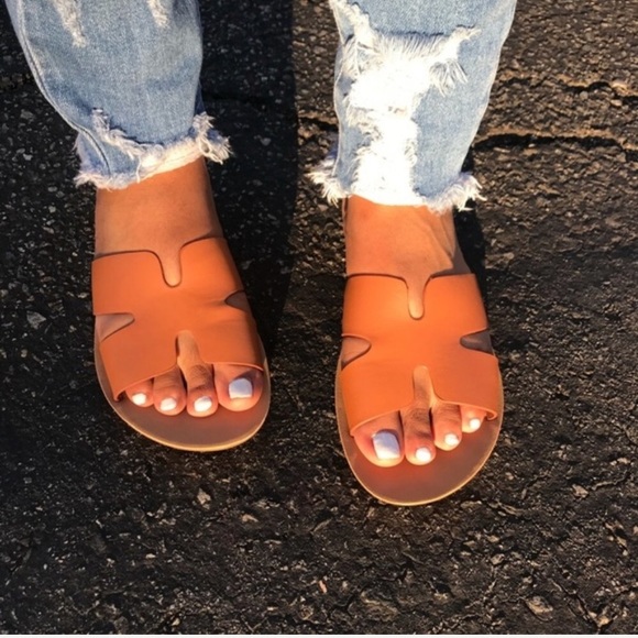 NWT! Vegan Leather/Ultra Padded H-Style Flat Slide - Picture 7 of 8